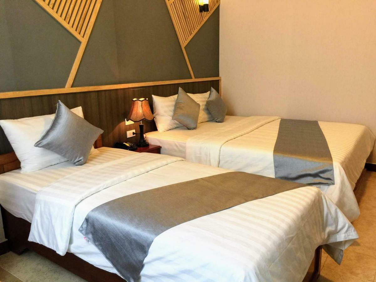Na Nue Hotel Хошимин Екстериор снимка